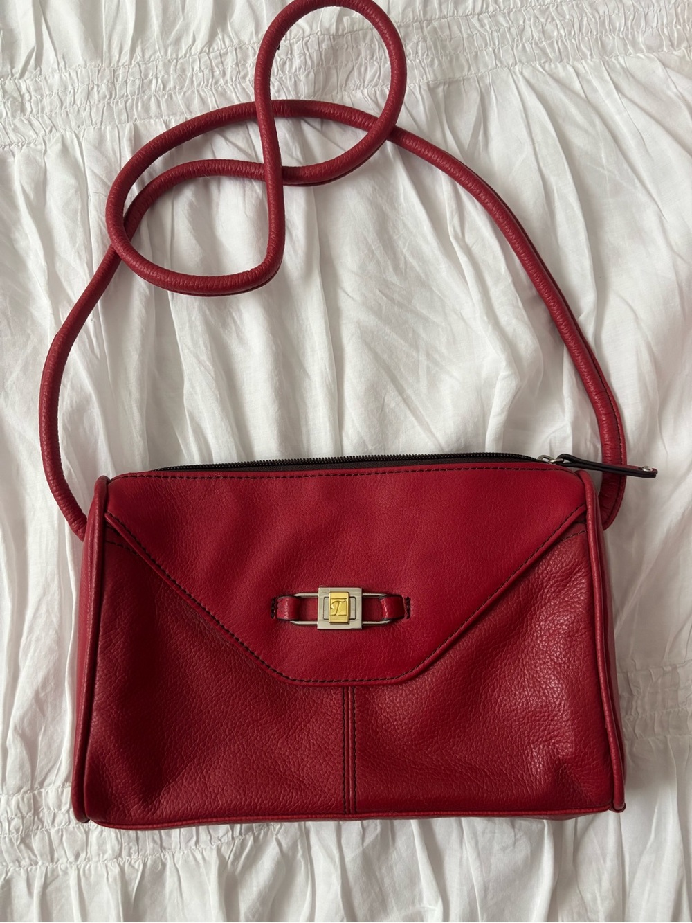 Tignanello Handbag Purse Cross Body ruby red Leather small GUC